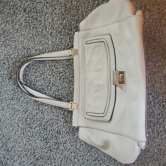 kate spade Handbags - Gorgeous Kate Spade Cream Satchel